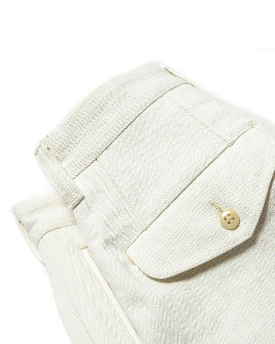 Commander Pleated White Shorts - Image 3