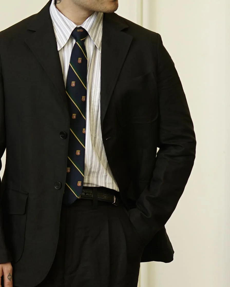 Gorge Lapel Two Button Linen Blazer - Image 3
