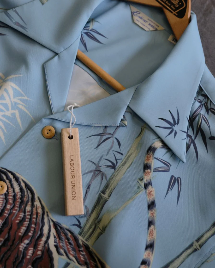 Ink-painting 'Tiger' Aloha Shirt - Image 4