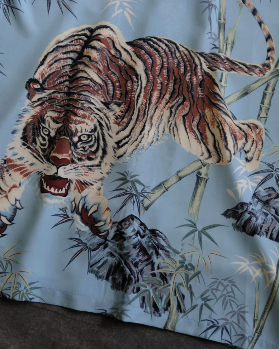 Ink-painting 'Tiger' Aloha Shirt - Image 5