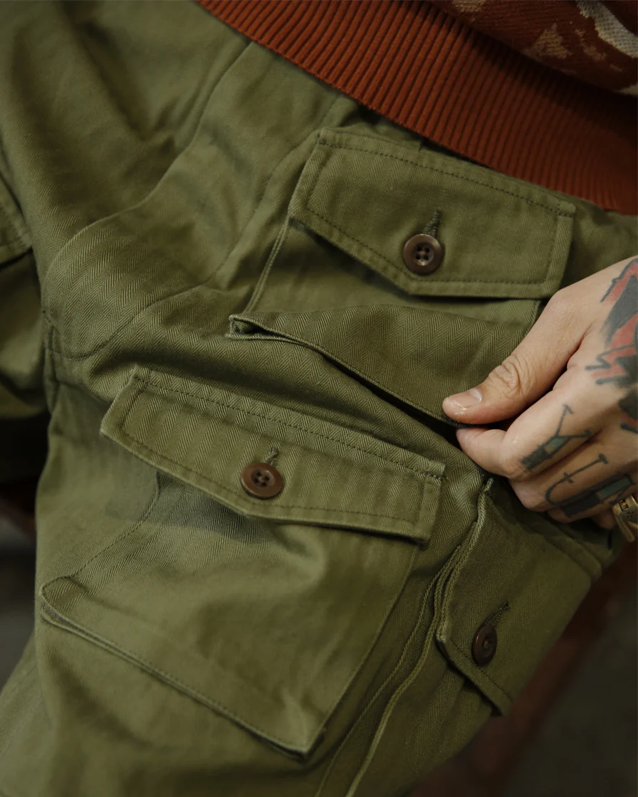 Olive Multiple Pockets Cargo Shorts - Image 3