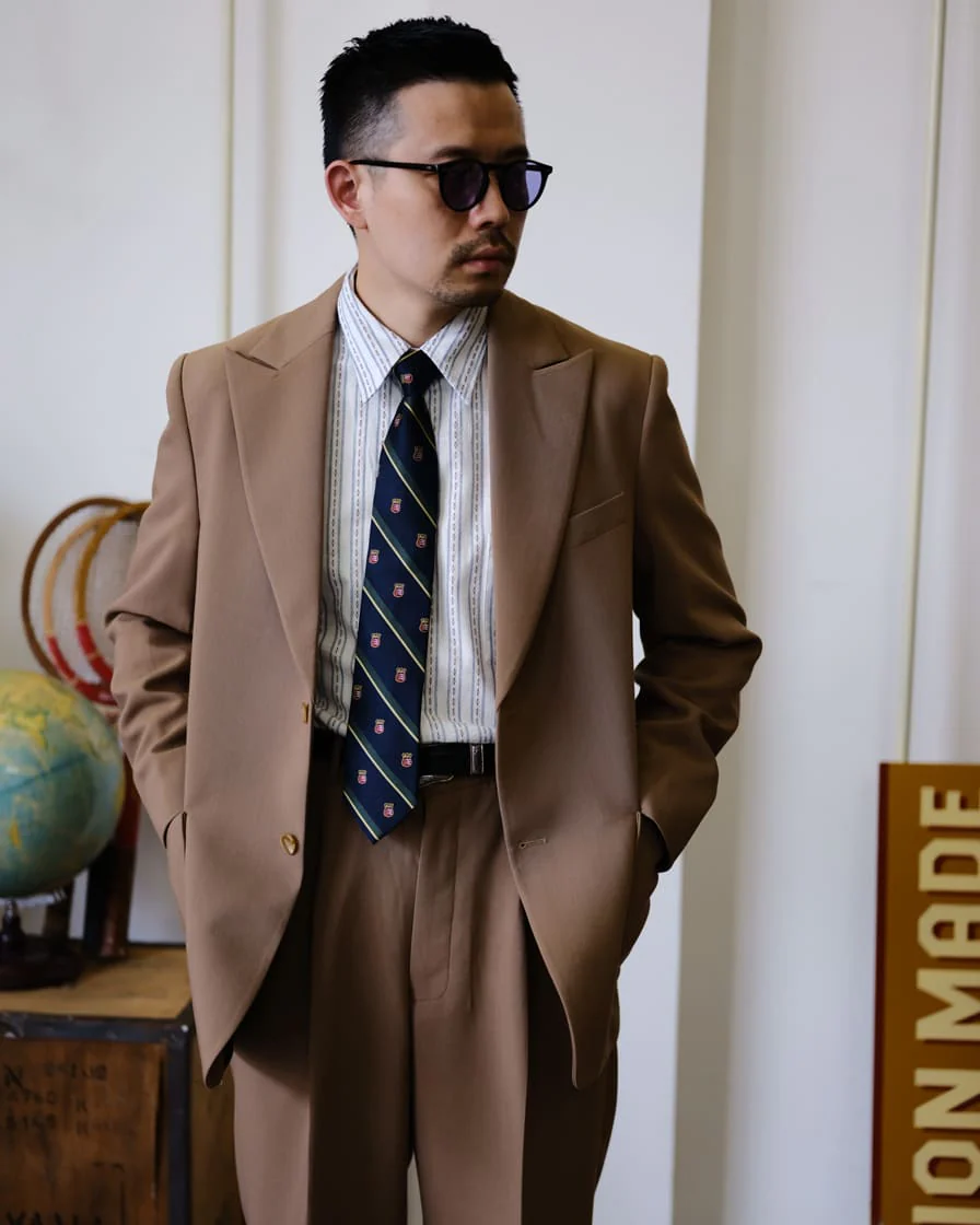 Peak Lapel Suit Jacket - Image 4