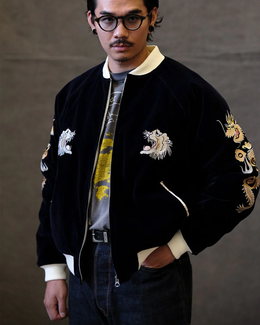 Quilted Souvenir Valvet Jacket Tiger&Dragon Embroidery - Image 3