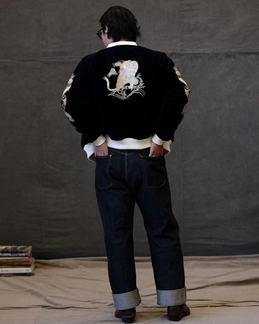 Quilted Souvenir Valvet Jacket Tiger&Dragon Embroidery - Image 4