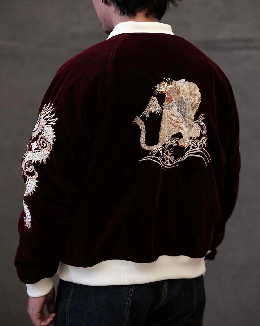 Quilted Souvenir Valvet Jacket Tiger&Dragon Embroidery - Image 9