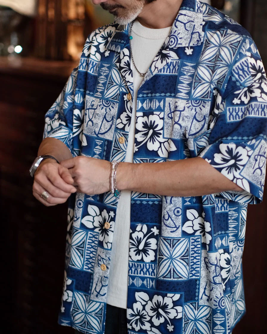 Spliced Indigo Pattern Hawaiin Shirt - Image 3