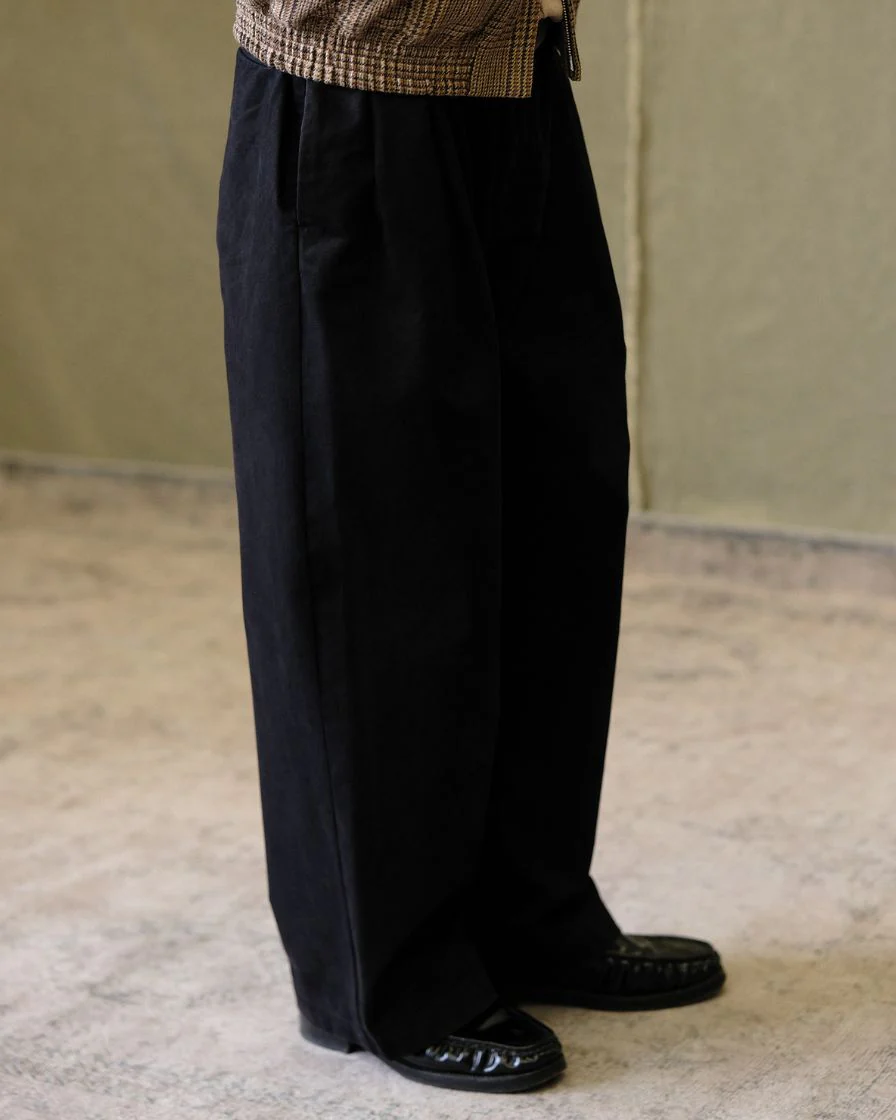 Strapped Pleated Chino Pima Cotton - Image 10