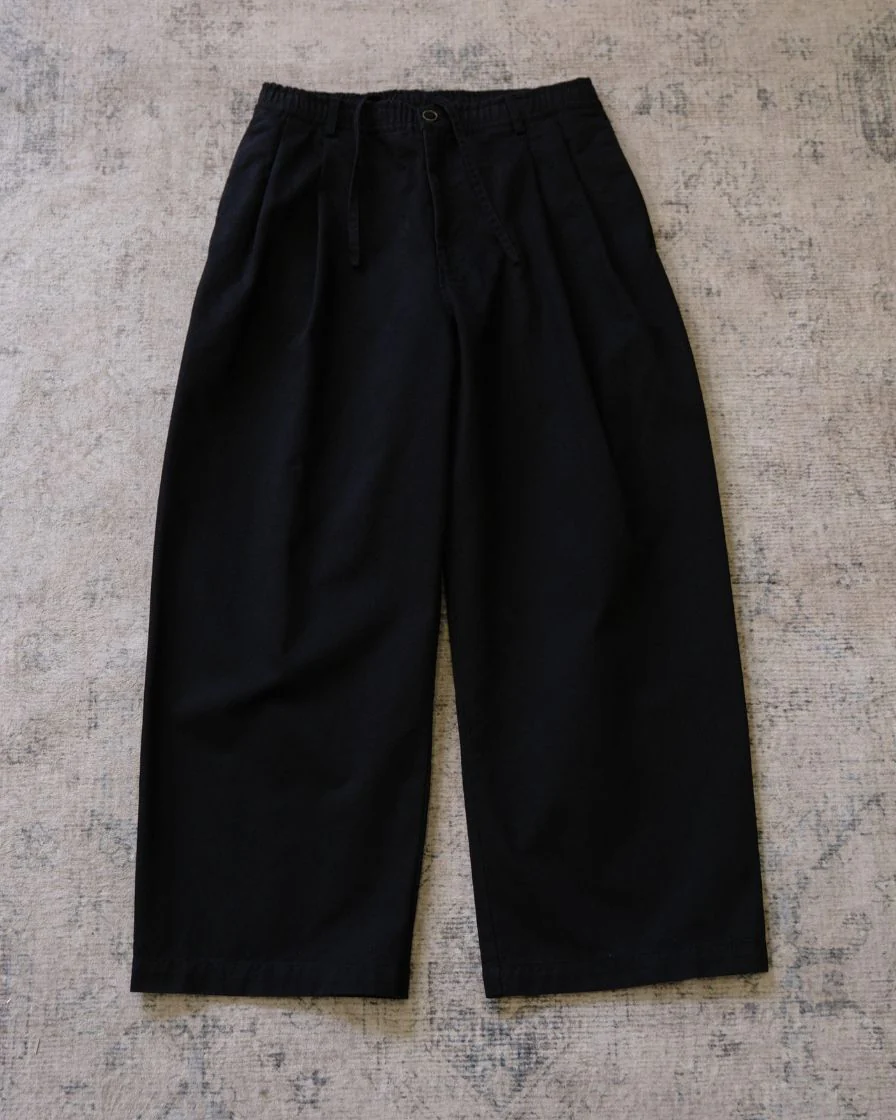 Strapped Pleated Chino Pima Cotton - Image 11