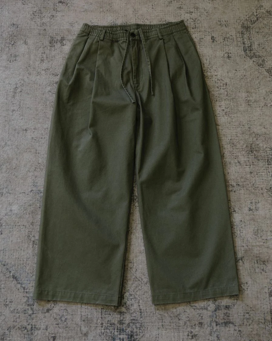 Strapped Pleated Chino Pima Cotton - Image 18