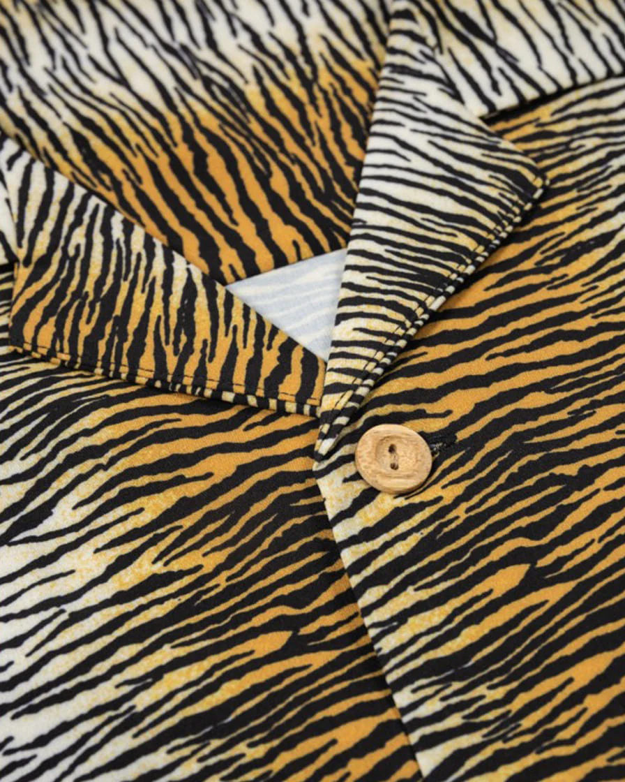 Tiger Pattern Printed Aloha Shirt - Image 6