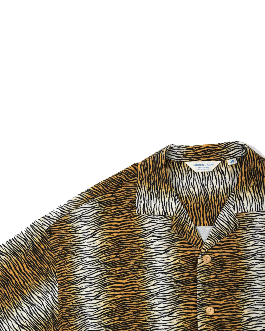 Tiger Pattern Printed Aloha Shirt - Image 7