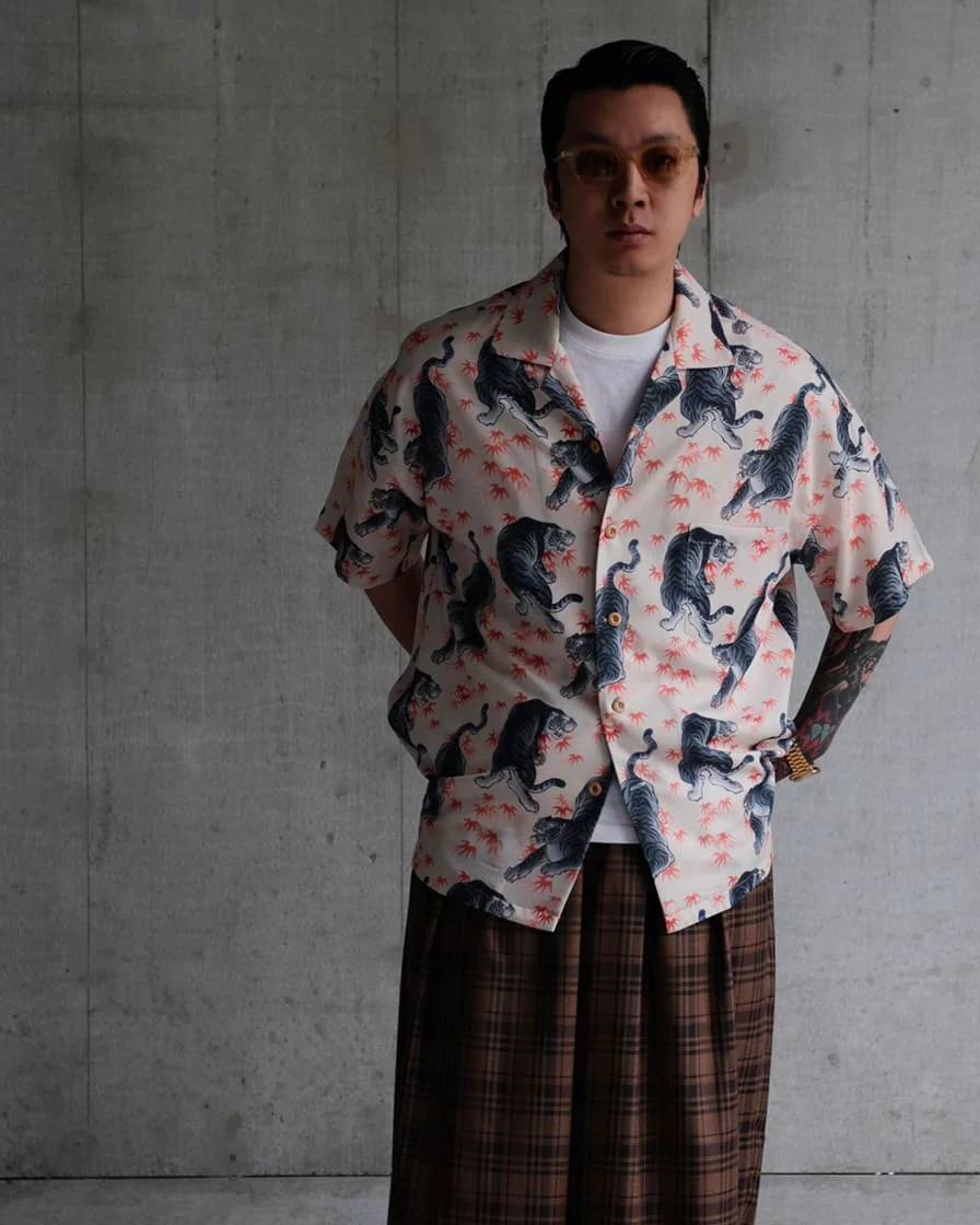 Tiger Printed Aloha Shirt - Image 3
