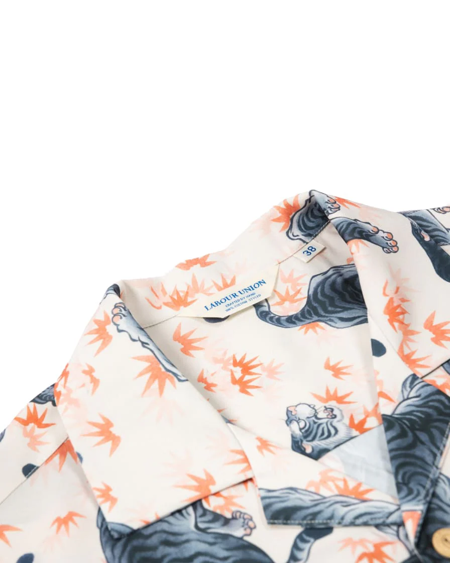 Tiger Printed Aloha Shirt - Image 5