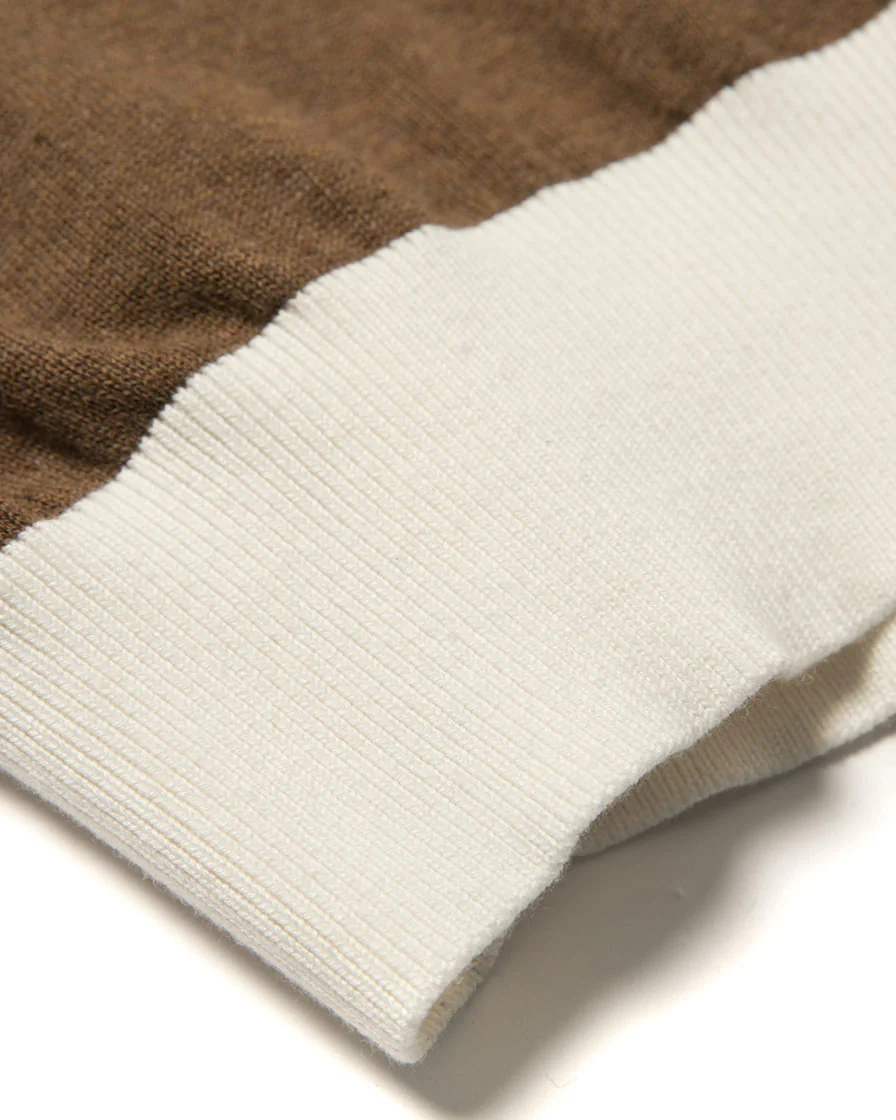Two Tone Buttonless Polo Shirt - Image 11