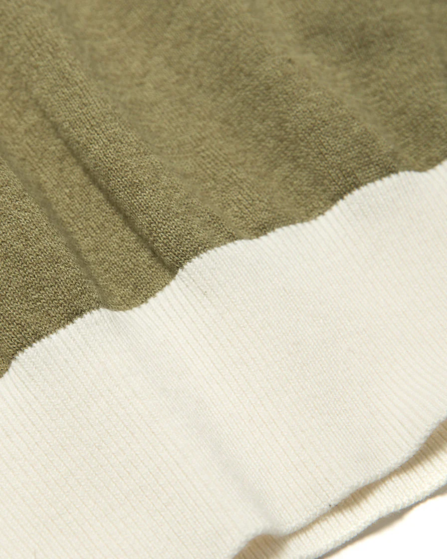 Two Tone Buttonless Polo Shirt - Image 13
